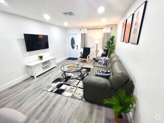 Building Photo - 143 NE 183rd Ter