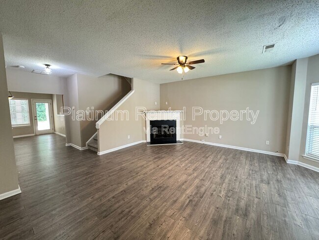 Foto del edificio - 4885 Robinson Square Dr