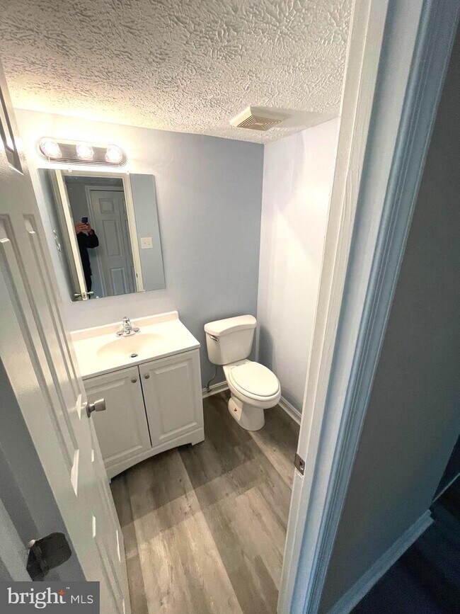 Foto del edificio - 6133 Sea Lion Pl