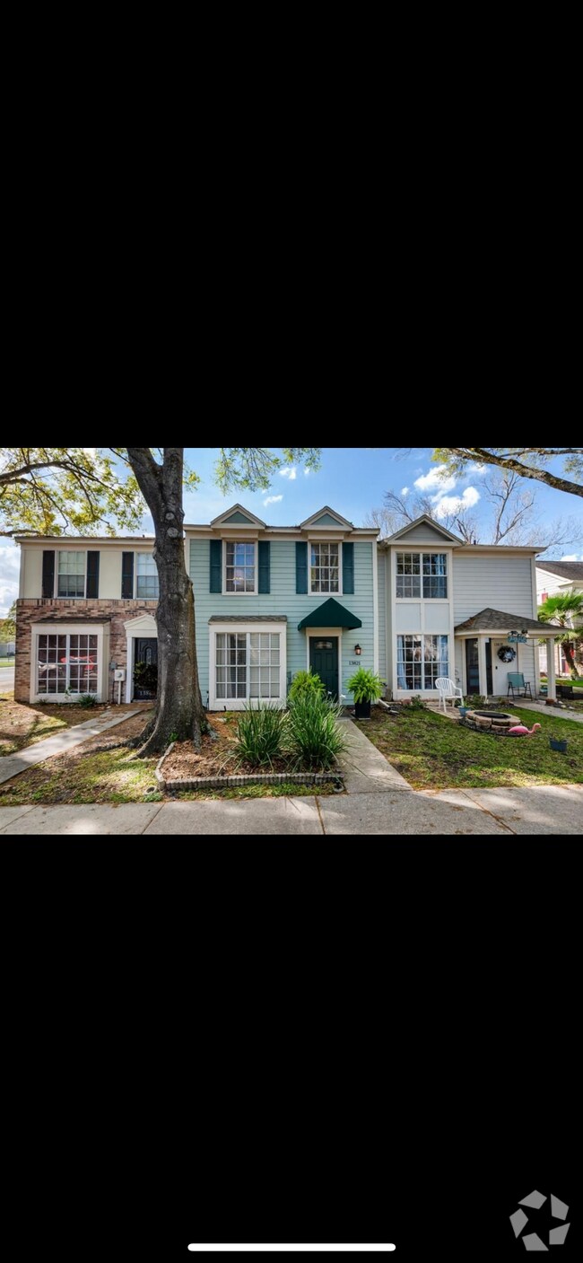 Lake Magdalene Apartments for Rent with Utilities Included Tampa, FL