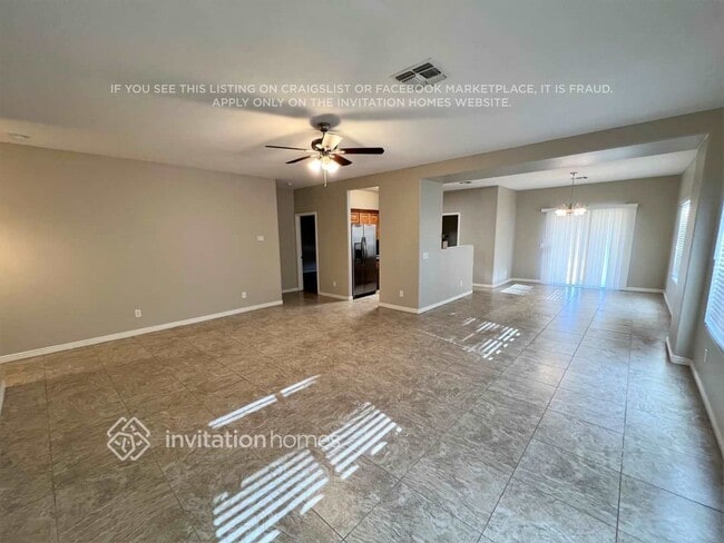 Foto del edificio - 655 E Renegade Pl