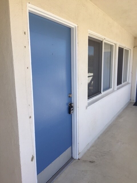 Building Photo - 1240 Manhattan Beach Blvd