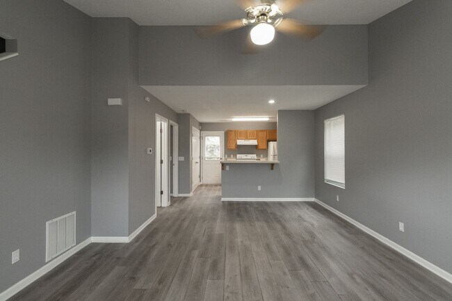 Foto del edificio - 4901-4903 Moniteau Ct