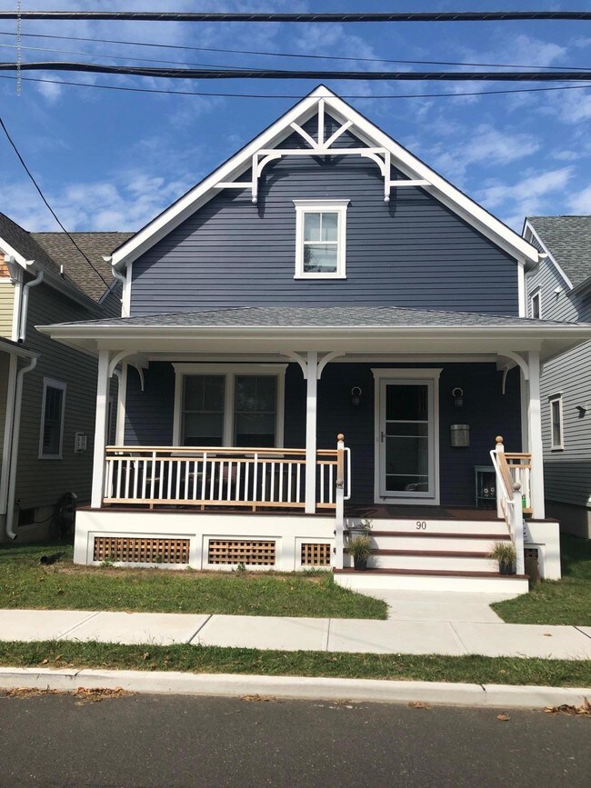 Foto del edificio - 90 Lawrence Ave