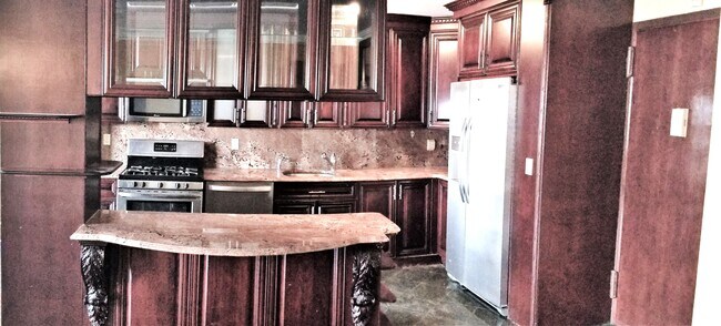 Building Photo - 501 Surf Ave