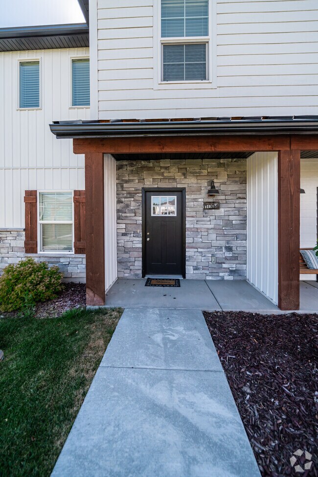 Apartments for rent in Menan ID with Extra Storage 5 Rentals