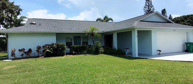 Building Photo - 1132 SE Oriental Ave