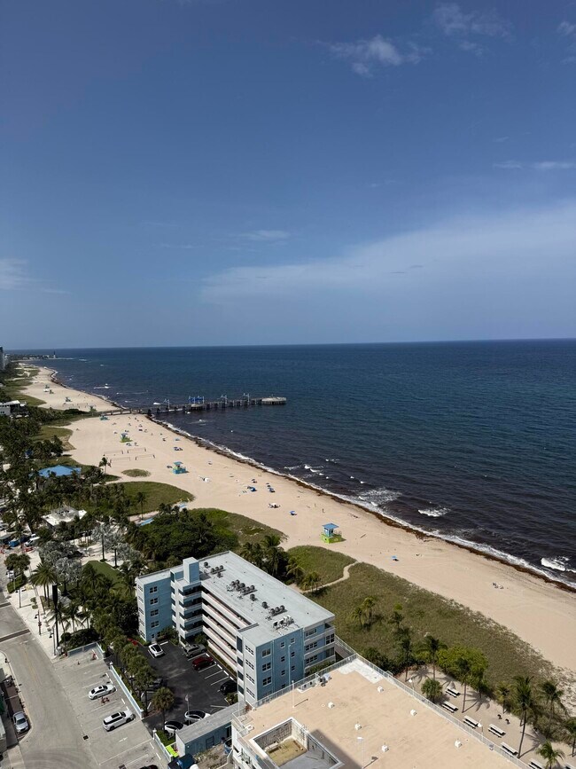 Foto del edificio - 111 Briny Ave