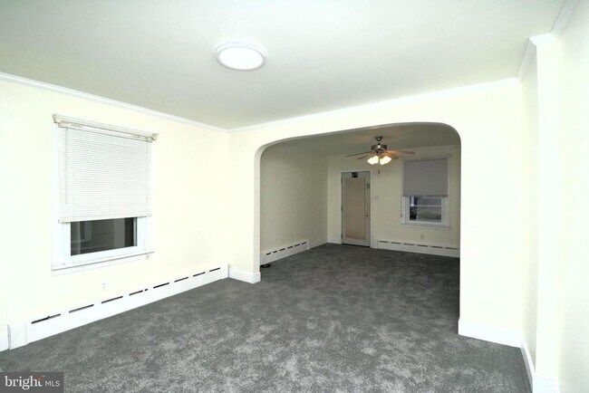 Building Photo - 127 N 5th St