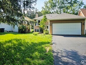 Building Photo - 1105 Greensfield Dr