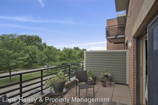 Building Photo - 555 S Midvale Blvd