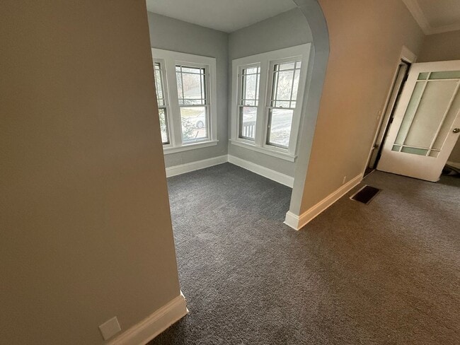 Building Photo - 95 Ellenwood Ave