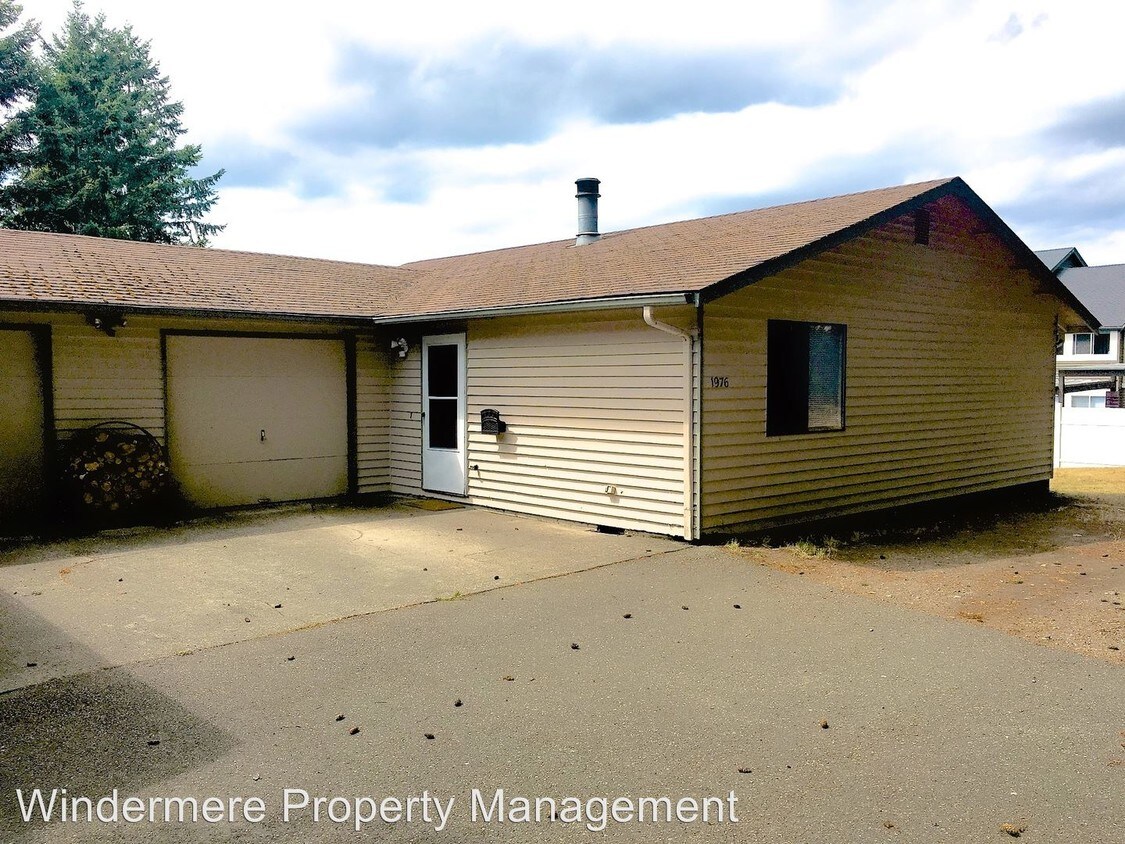 19781978 NW Bucklin Hill Rd, Bremerton, WA 98311 Apartment for Rent in Bremerton, WA