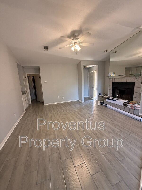 Building Photo - 1330 Pinnacle Dr