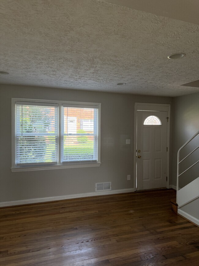 Foto del edificio - 3841 26th Ave