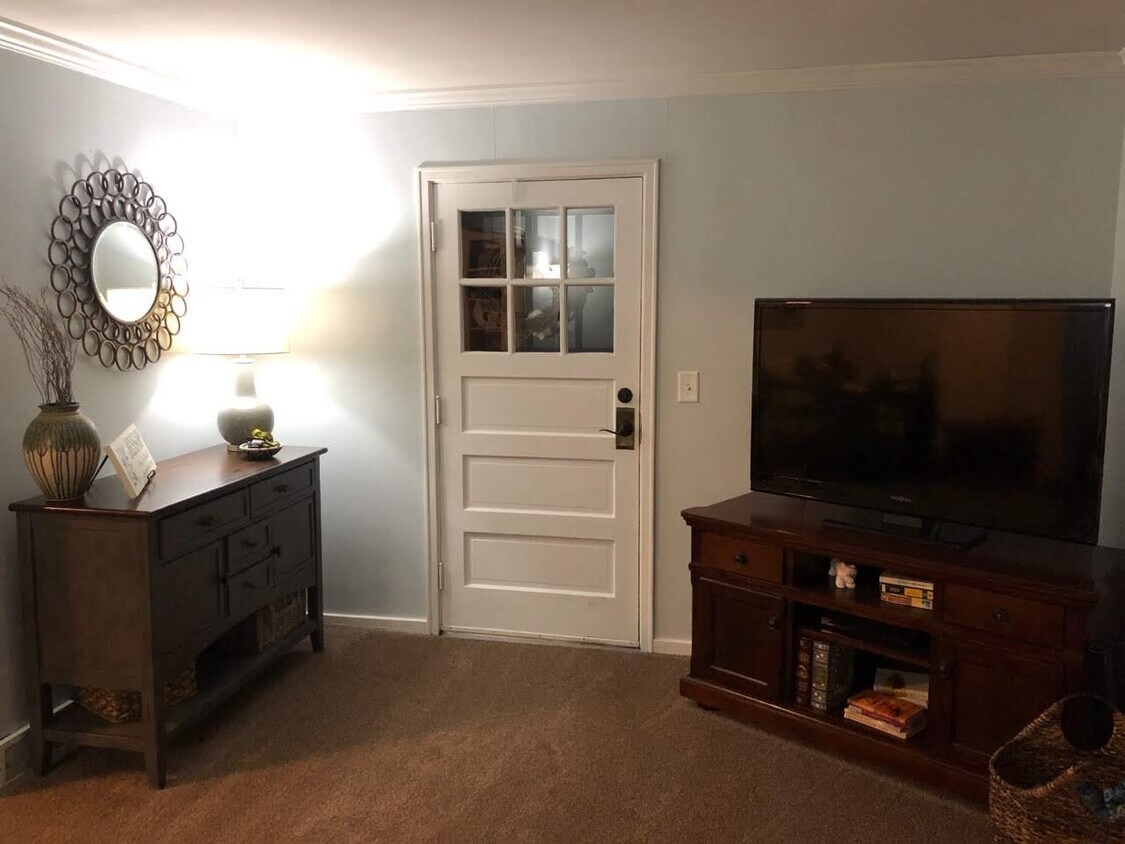 Family room front door - 525 25th St