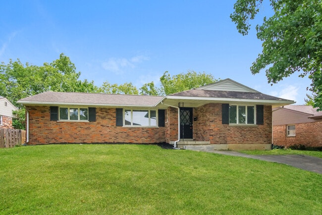 Building Photo - Beautiful Home with 4 Bedrooms
