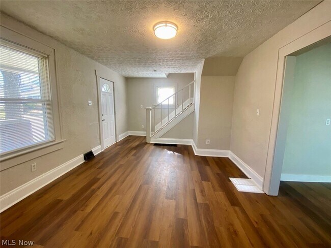 Foto del edificio - 748 Merton Ave