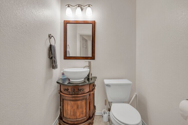 Foto del edificio - Spacious home on Montrose