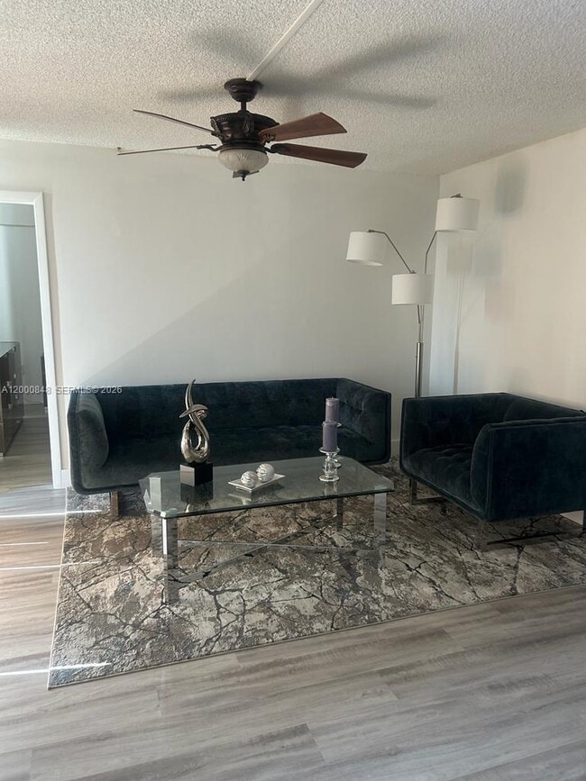 Foto del edificio - 11790 SW 18th St