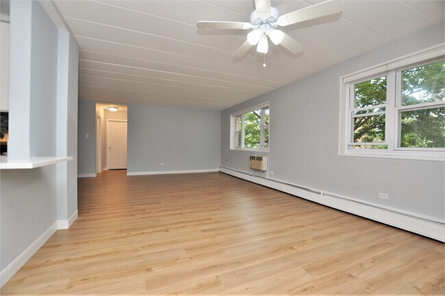 Foto del edificio - 2035 W Granville Ave