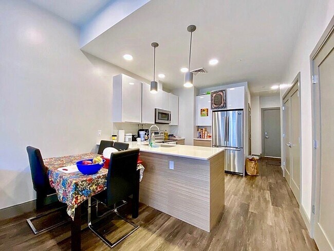 Foto del edificio - 400 Mystic Ave