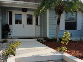Foto principal - 10300 River Dr