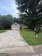 Building Photo - 430 Cambridge Way