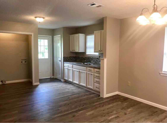 Foto del edificio - 352 Knollwood Trail SE