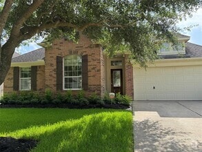 Building Photo - 4939 Royal Arbor Ln