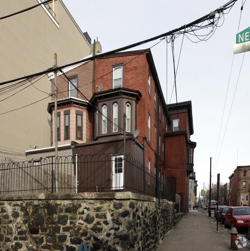 Foto del edificio - 1900 Spring Garden St