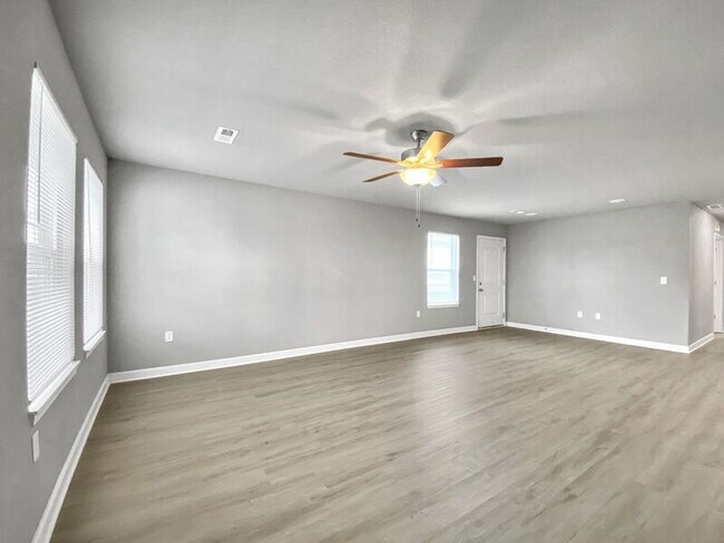 Foto del edificio - 8120 SW 1st St