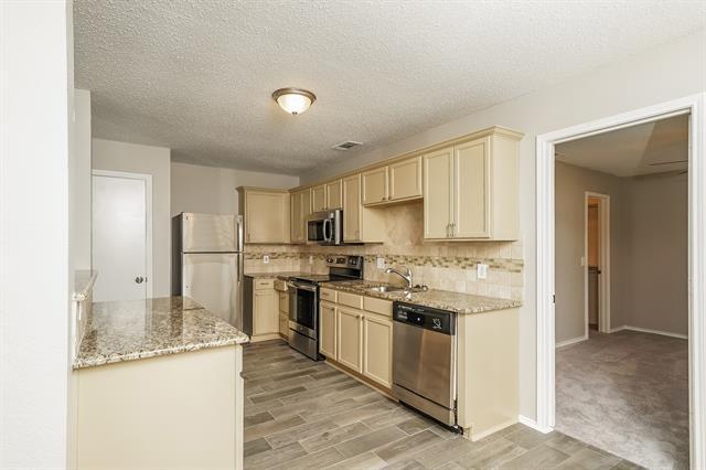 Foto del edificio - 234 Fordham Dr