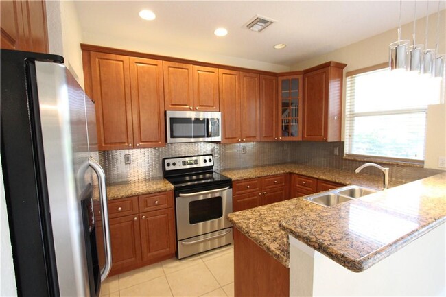 Building Photo - 6602 Hidden Cove Dr