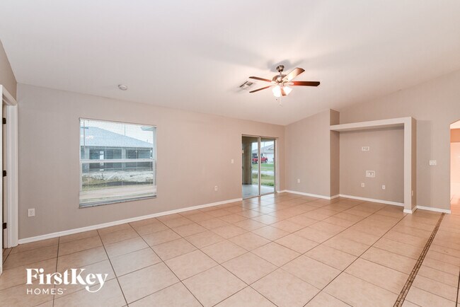 Foto del edificio - 401 NW 7th St