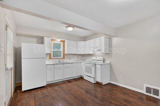 Foto del edificio - 224 S Harvey Ave