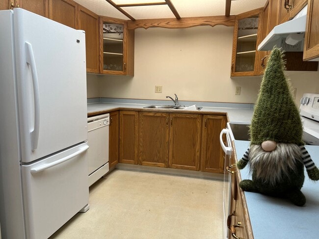 Building Photo - 2 Bed 1 Bath Unit in Red Deer, AB
