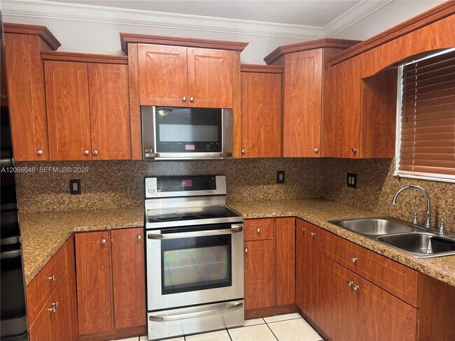 Foto del edificio - 8380 NW 103rd St