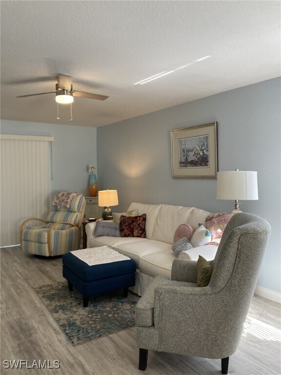 Foto principal - 26705 Little John Ct