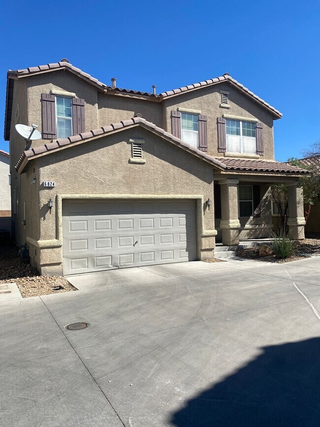 Foto del edificio - AMERICANA Property Mgmt - Beautiful 3 beds, 2 story home near Sam Boyd