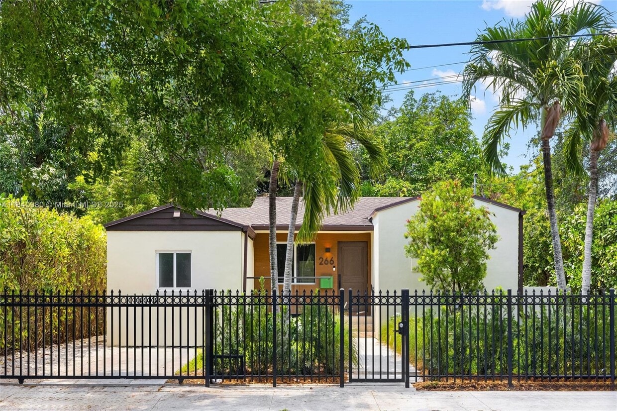 Primary Photo - 266 NW 42nd St