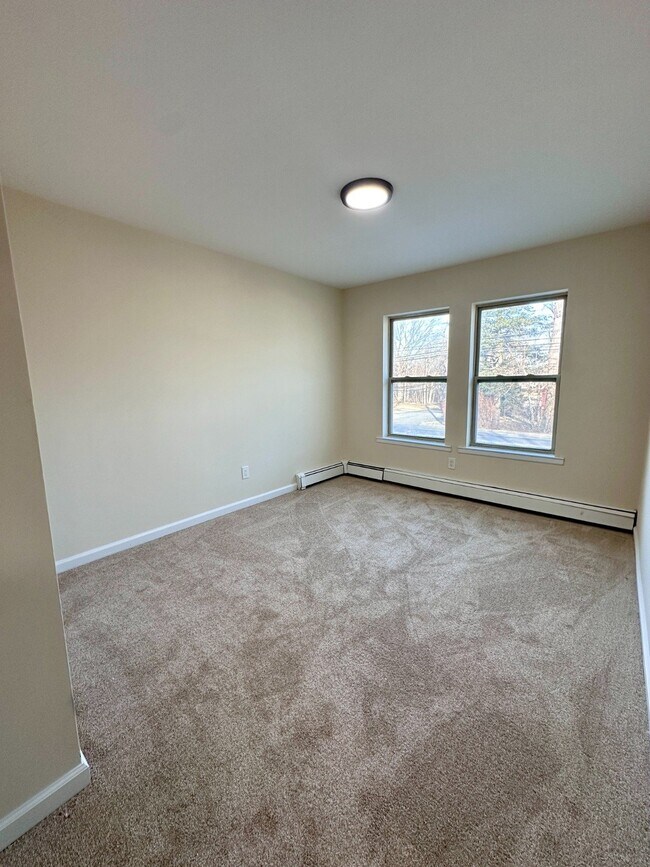 Foto del edificio - 1290 Islip Ave