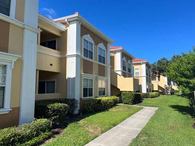 Foto del edificio - 1155 Villagio Cir