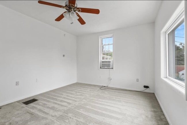 Building Photo - 2935 Devlin St