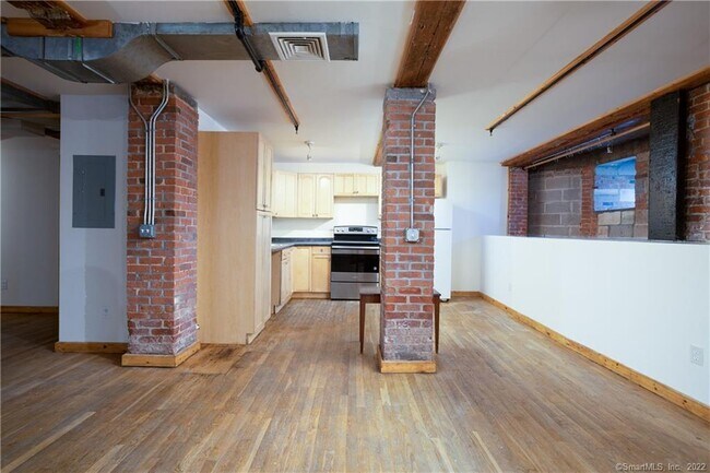 Foto del edificio - 325 Lafayette St