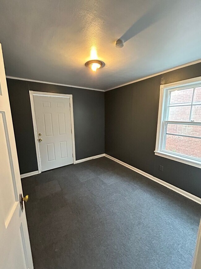 Foto del edificio - PRICE DROP! Beautiful 3 bedroom in Maple Hts