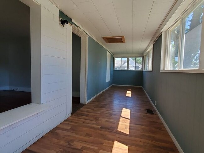 Foto del edificio - 2 Bedroom House in Clinton, IN