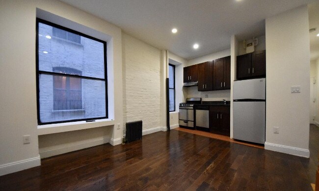 Primary Photo - 527 W 151st St