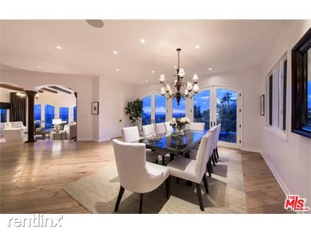 Building Photo - 9368 Flicker Way