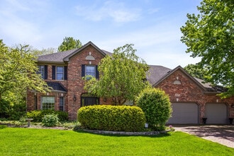 Building Photo - 4N475 S Robert Frost Cir